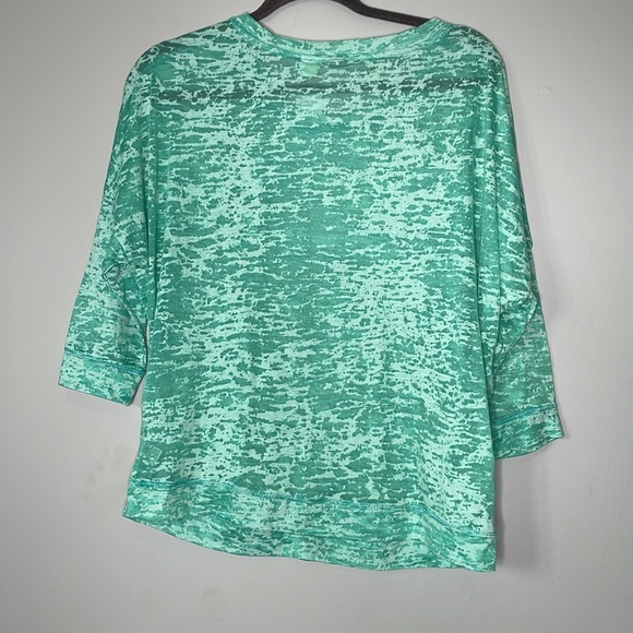 Giant Tiger Short Sleeve Top - Picture 4 of 4